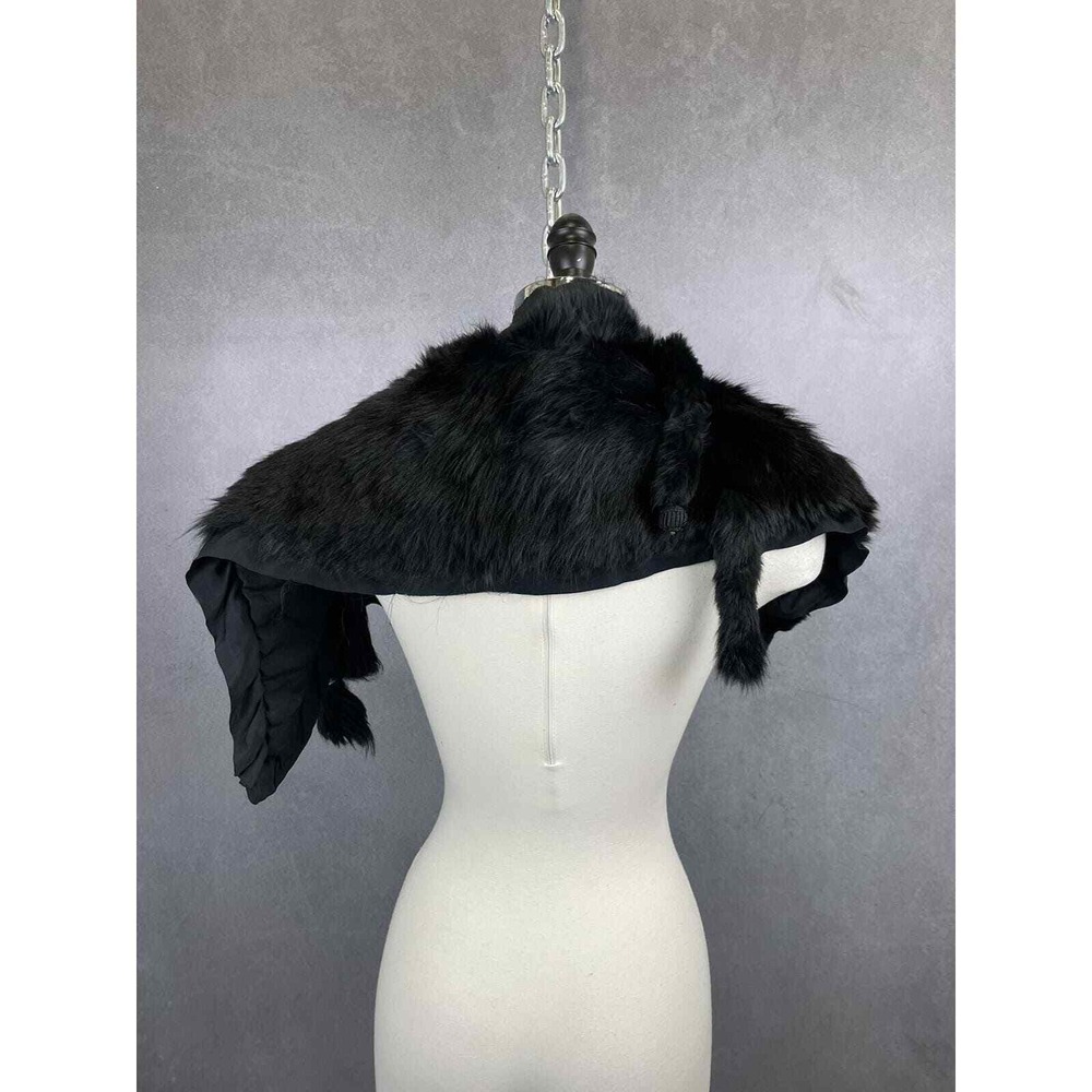 1930s Hudson Bay Fox Fur and Silk Stole - Picture 5 of 14
